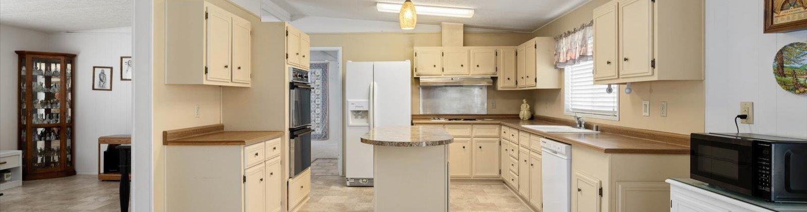 Columbia Center Blvd, Kennewick, Washington 99336, 3 Bedrooms Bedrooms, 0 ,2 BathroomsBathrooms,Manufactured Homes,For Sale,Columbia Center Blvd,0,285850
