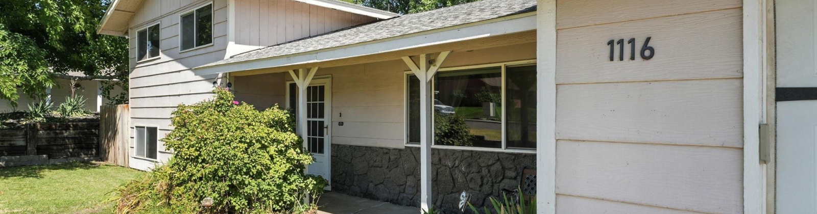 16th Pl, Kennewick, Washington 99337, 4 Bedrooms Bedrooms, ,3 BathroomsBathrooms,For Sale,16th Pl,285878