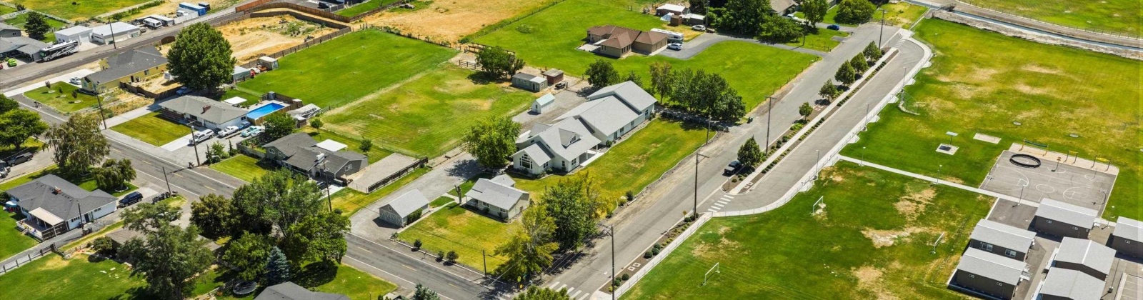 Cascade St, Kennewick, Washington 99337, 2 Bedrooms Bedrooms, ,3 BathroomsBathrooms,For Sale,Cascade St,285881