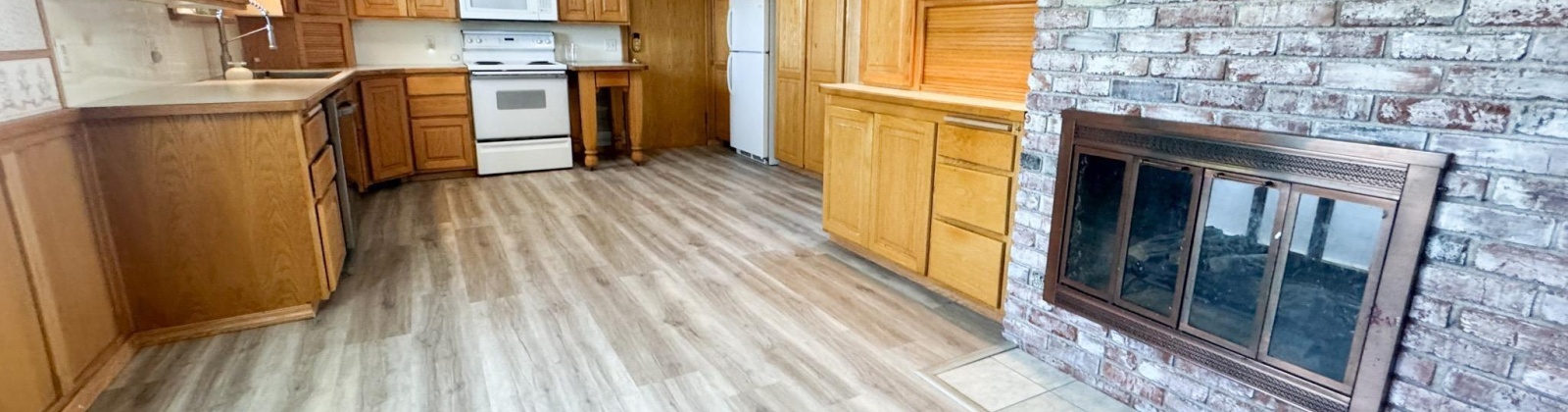 Grandview Ave., Sunnyside, Washington 98944, 4 Bedrooms Bedrooms, 0 ,3 BathroomsBathrooms,Houses,For Sale,Grandview Ave.,0,285898