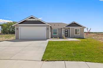 Diamond Ave, Grandview, Washington 98930, 3 Bedrooms Bedrooms, ,2 BathroomsBathrooms,For Sale,Diamond Ave,285916