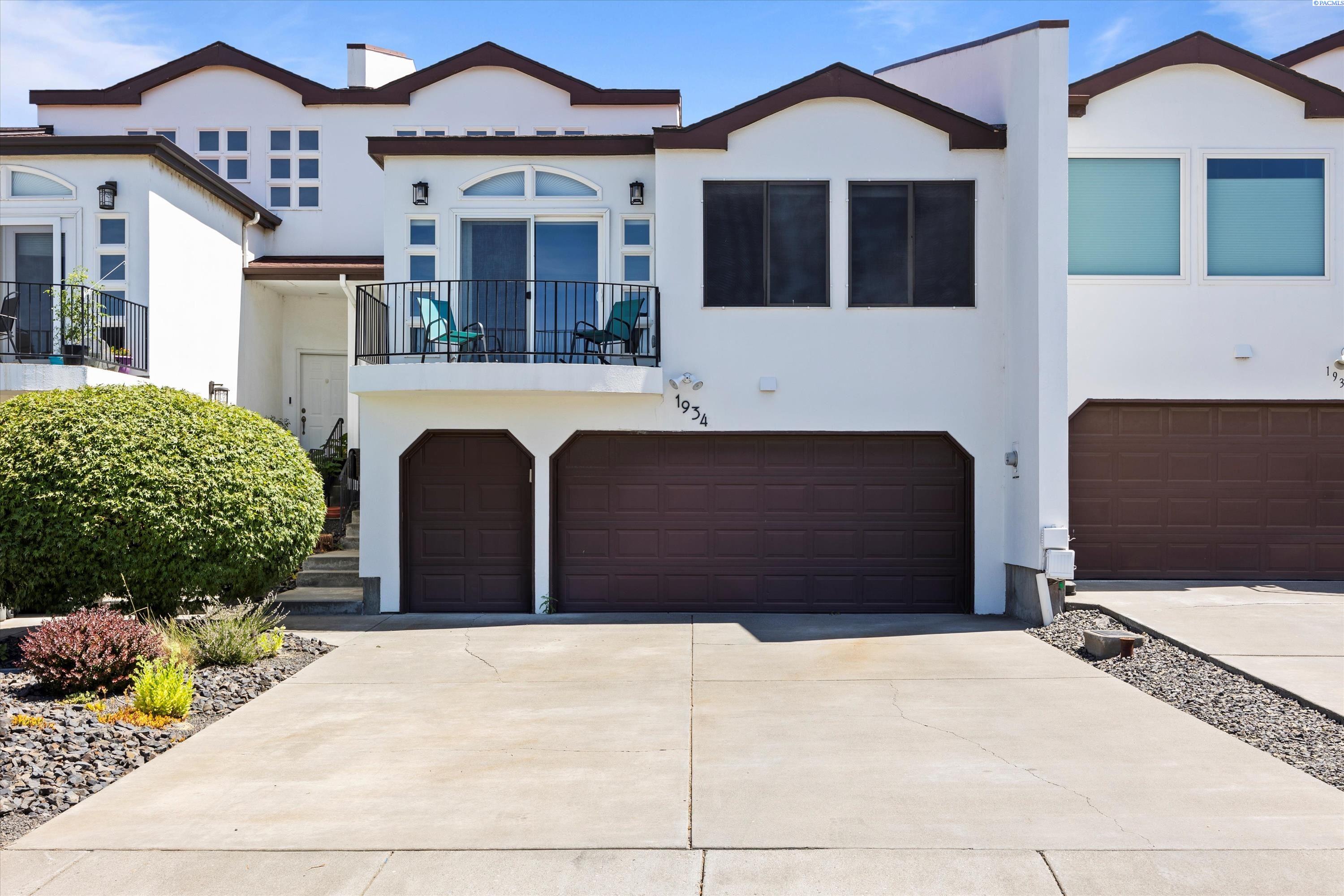 Fairway Dr, Richland, Washington 99352, 3 Bedrooms Bedrooms, 0 ,3 BathroomsBathrooms,Condos/townhomes,For Sale,Fairway Dr,0,285912