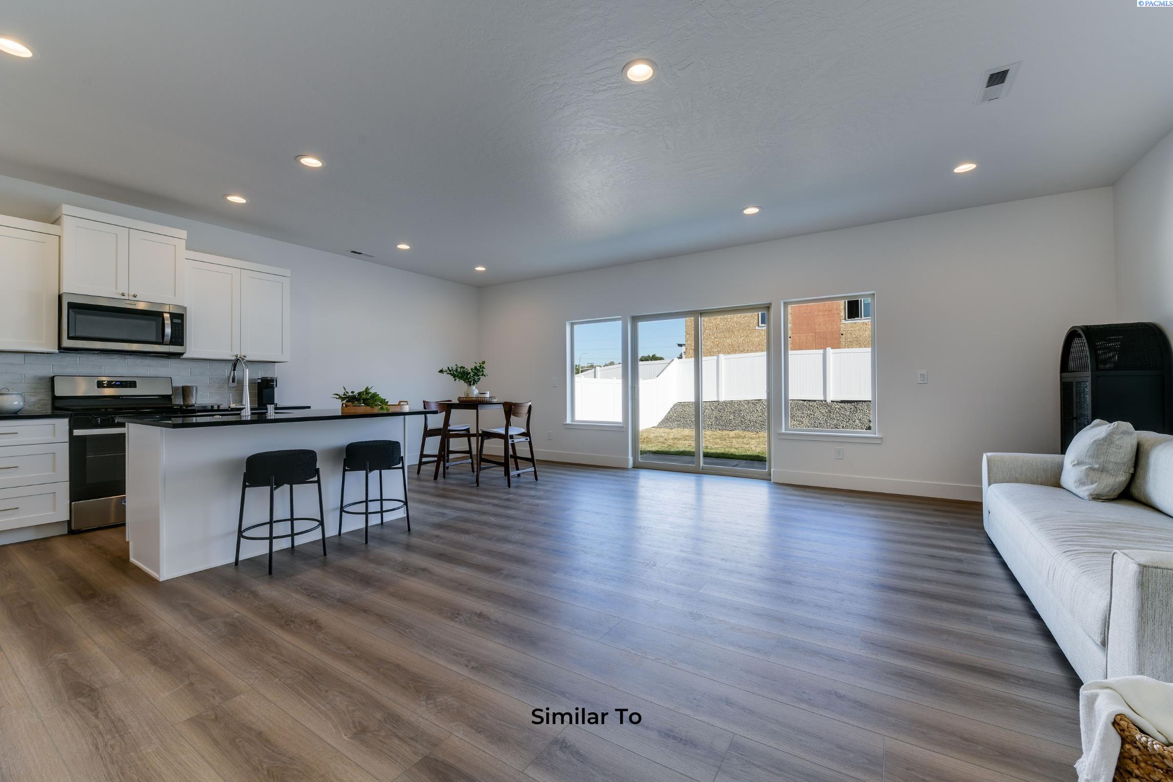 Grapevine Ct, West Richland, Washington 99353, 3 Bedrooms Bedrooms, 0 ,3 BathroomsBathrooms,Condos/townhomes,For Sale,Grapevine Ct,0,285913