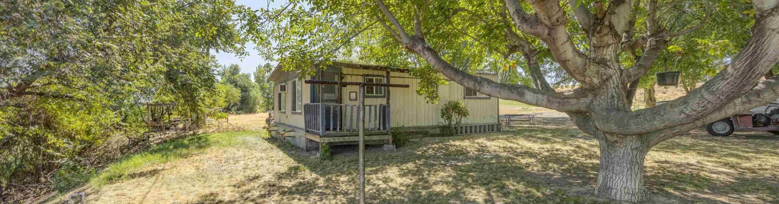 Bridgeview Road, Grandview, Washington 98930, 2 Bedrooms Bedrooms, ,1 BathroomBathrooms,For Sale,Bridgeview Road,285949