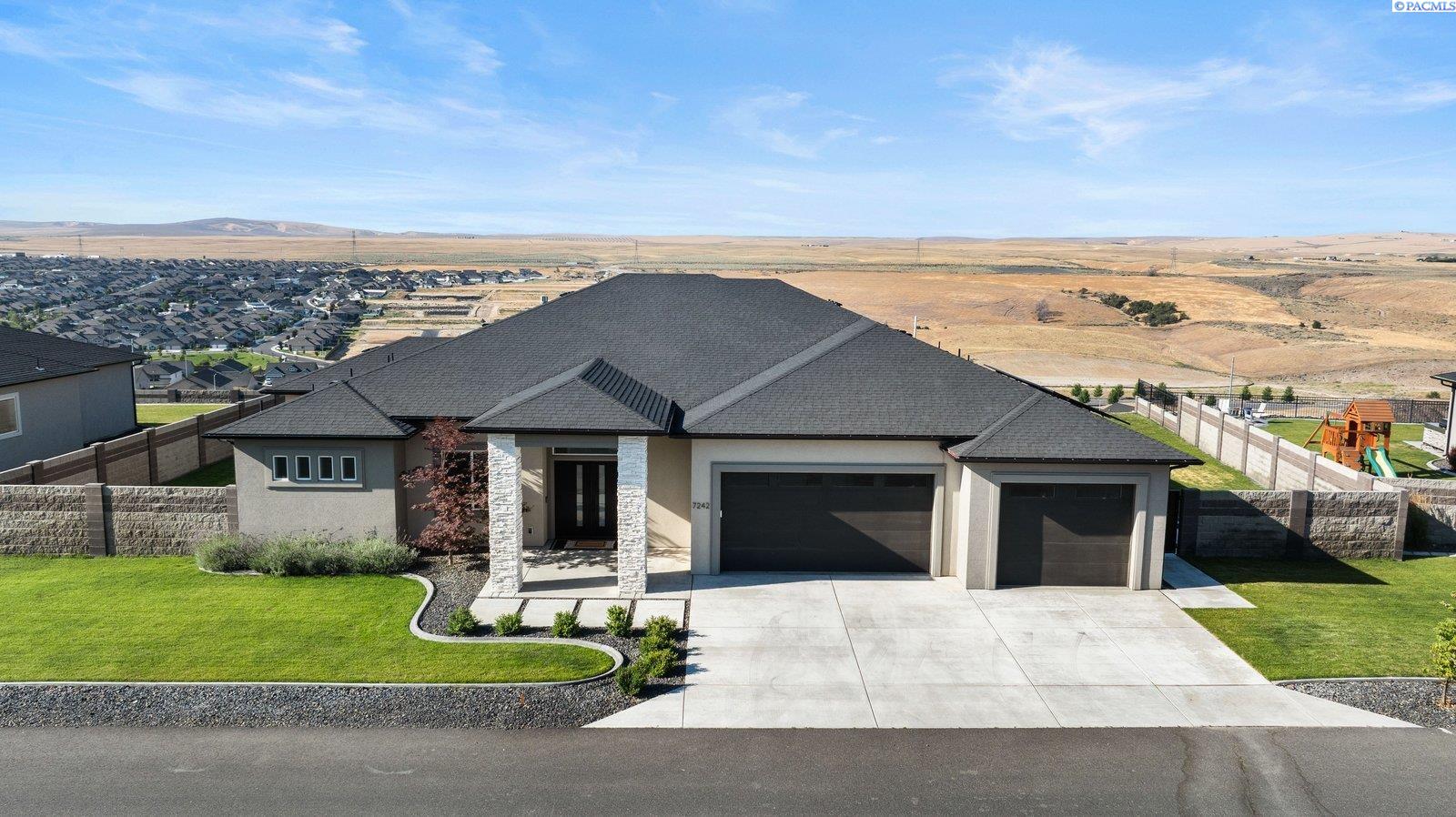 22nd Place, Kennewick, Washington 99338, 4 Bedrooms Bedrooms, 0 ,3 BathroomsBathrooms,Houses,For Sale,22nd Place,0,285964