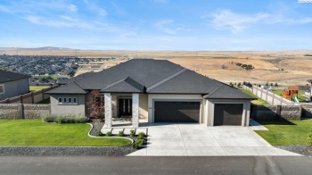 22nd Place, Kennewick, Washington 99338, 4 Bedrooms Bedrooms, ,3 BathroomsBathrooms,For Sale,22nd Place,285964