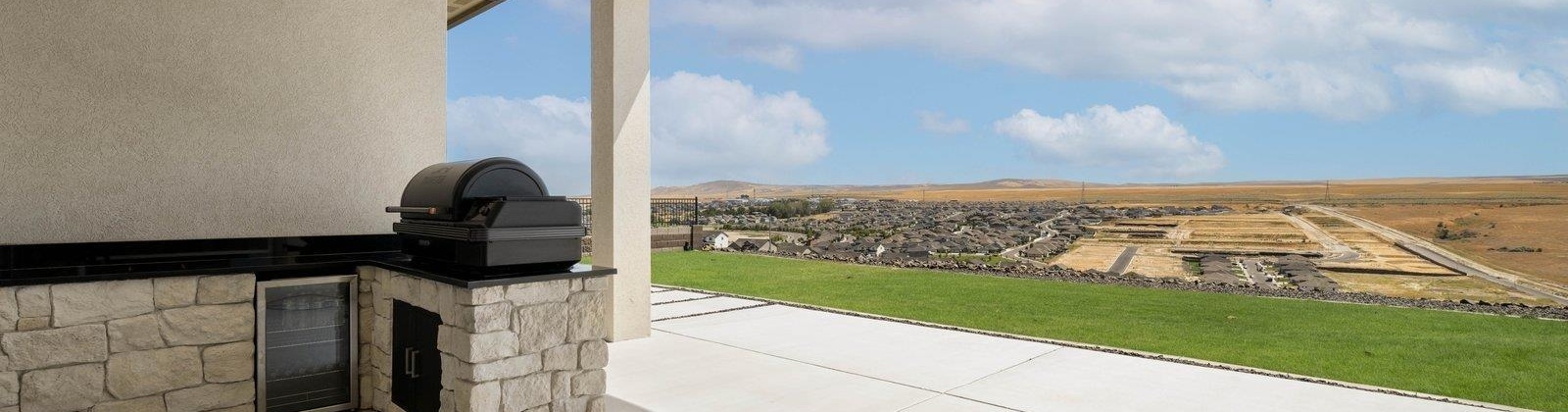22nd Place, Kennewick, Washington 99338, 4 Bedrooms Bedrooms, ,3 BathroomsBathrooms,For Sale,22nd Place,285964