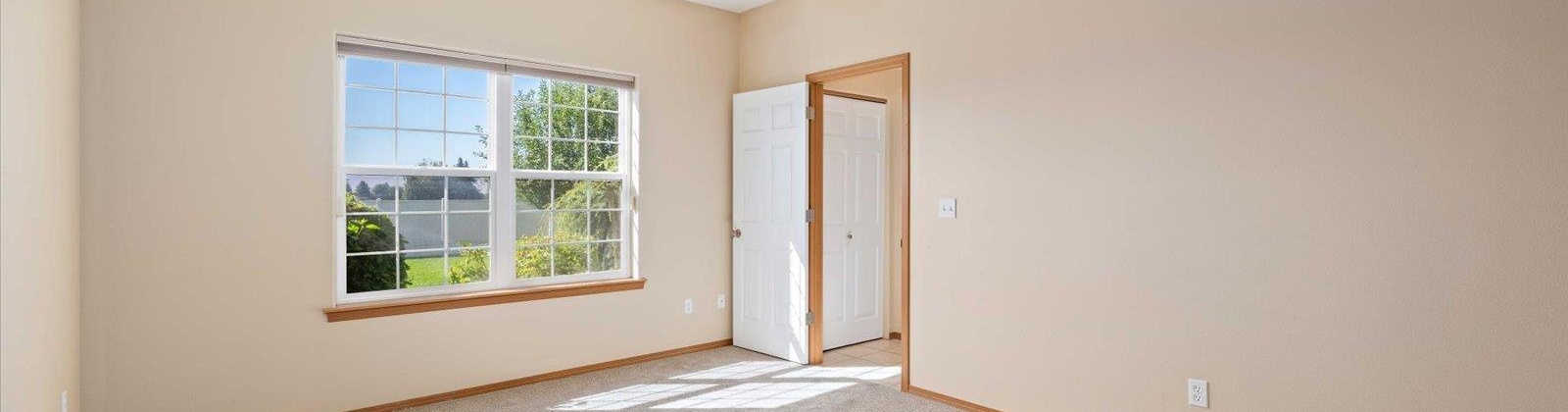 Way, Grandview, Washington 98930, 3 Bedrooms Bedrooms, ,2 BathroomsBathrooms,For Sale,Way,285960