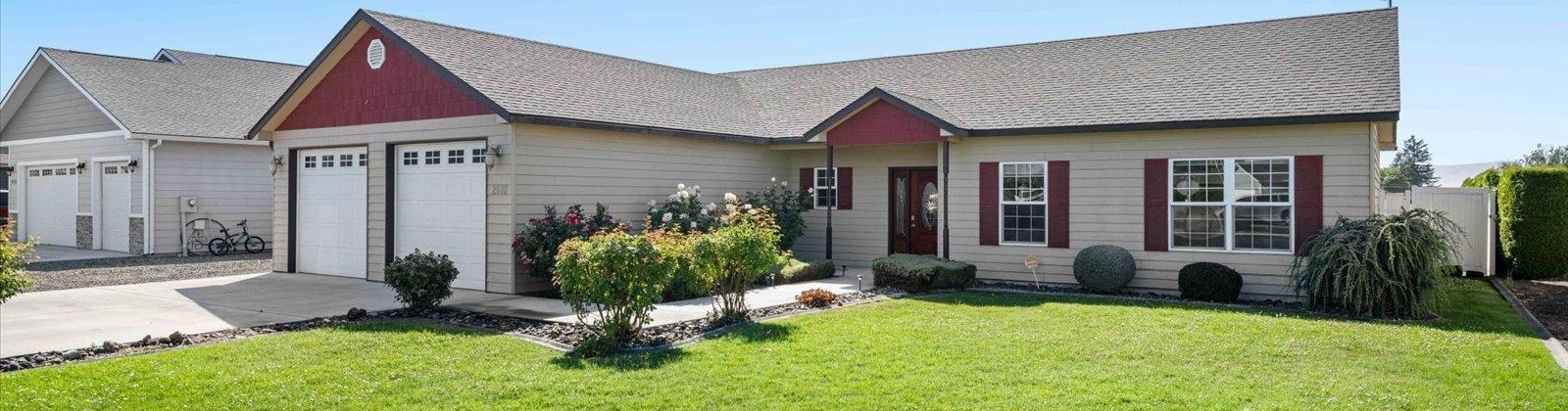 Way, Grandview, Washington 98930, 3 Bedrooms Bedrooms, ,2 BathroomsBathrooms,For Sale,Way,285960