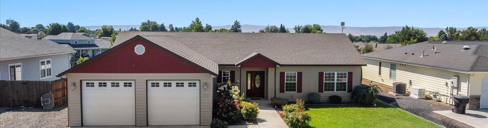 Way, Grandview, Washington 98930, 3 Bedrooms Bedrooms, ,2 BathroomsBathrooms,For Sale,Way,285960