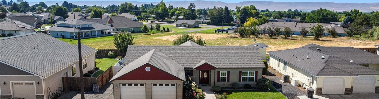 Way, Grandview, Washington 98930, 3 Bedrooms Bedrooms, ,2 BathroomsBathrooms,For Sale,Way,285960