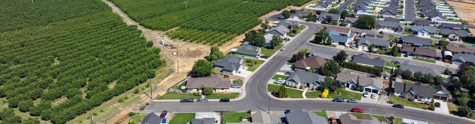 Way, Grandview, Washington 98930, 3 Bedrooms Bedrooms, ,2 BathroomsBathrooms,For Sale,Way,285960