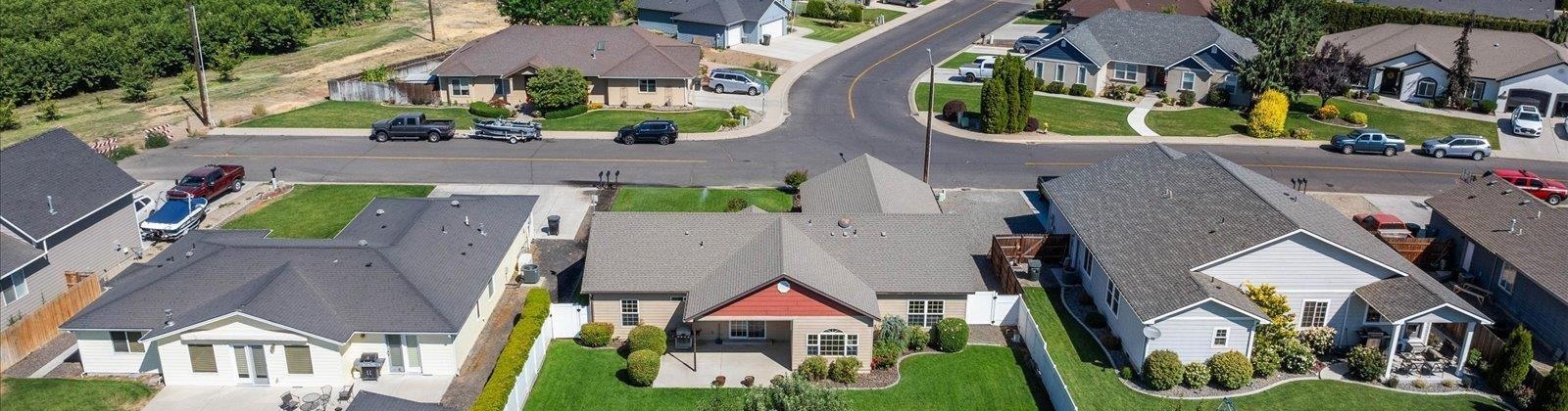 Way, Grandview, Washington 98930, 3 Bedrooms Bedrooms, ,2 BathroomsBathrooms,For Sale,Way,285960