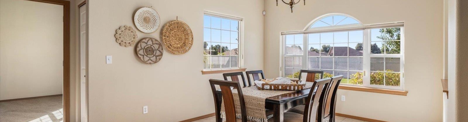 Way, Grandview, Washington 98930, 3 Bedrooms Bedrooms, ,2 BathroomsBathrooms,For Sale,Way,285960