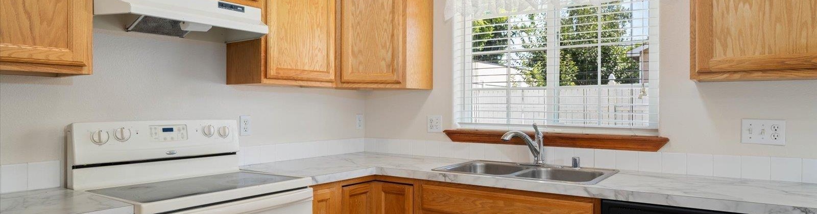 4th Pl, Kennewick, Washington 99336, 3 Bedrooms Bedrooms, ,2 BathroomsBathrooms,For Sale,4th Pl,285963