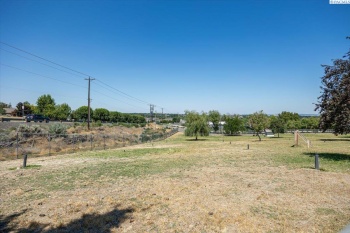 Dallas Rd, Richland, Washington 99352, ,Houses,For Sale,Dallas Rd,285979