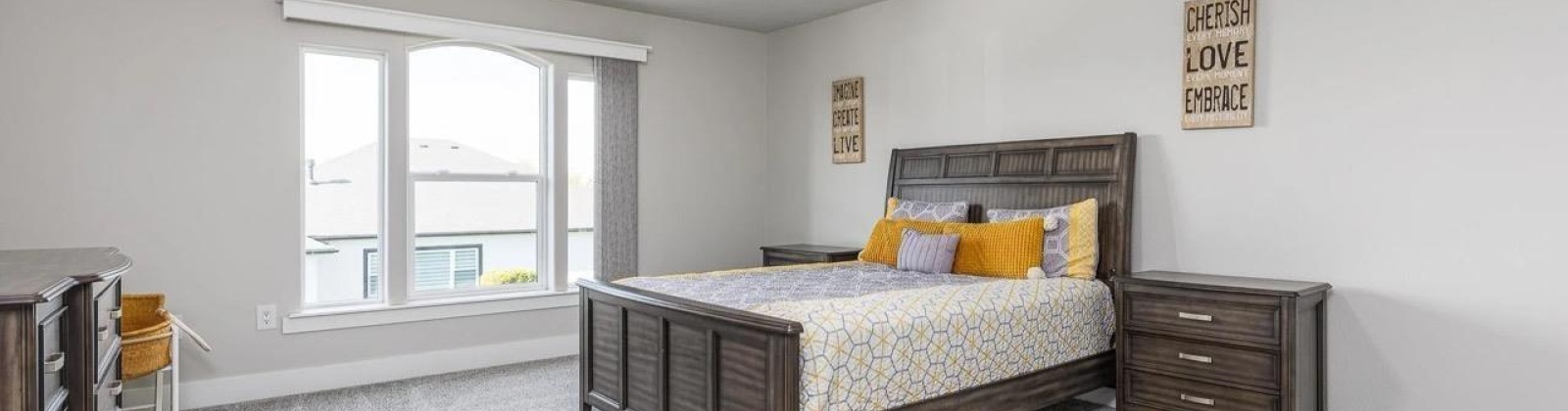 Metaline Ave, Kennewick, Washington 99336, 7 Bedrooms Bedrooms, 0 ,6 BathroomsBathrooms,Houses,For Sale,Metaline Ave,0,285985