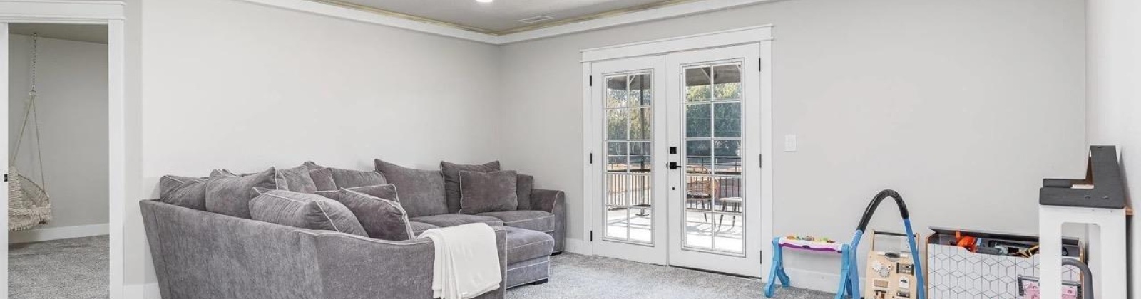 Metaline Ave, Kennewick, Washington 99336, 7 Bedrooms Bedrooms, 0 ,6 BathroomsBathrooms,Houses,For Sale,Metaline Ave,0,285985