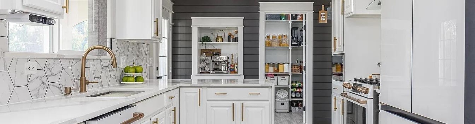 Metaline Ave, Kennewick, Washington 99336, 7 Bedrooms Bedrooms, 0 ,6 BathroomsBathrooms,Houses,For Sale,Metaline Ave,0,285985