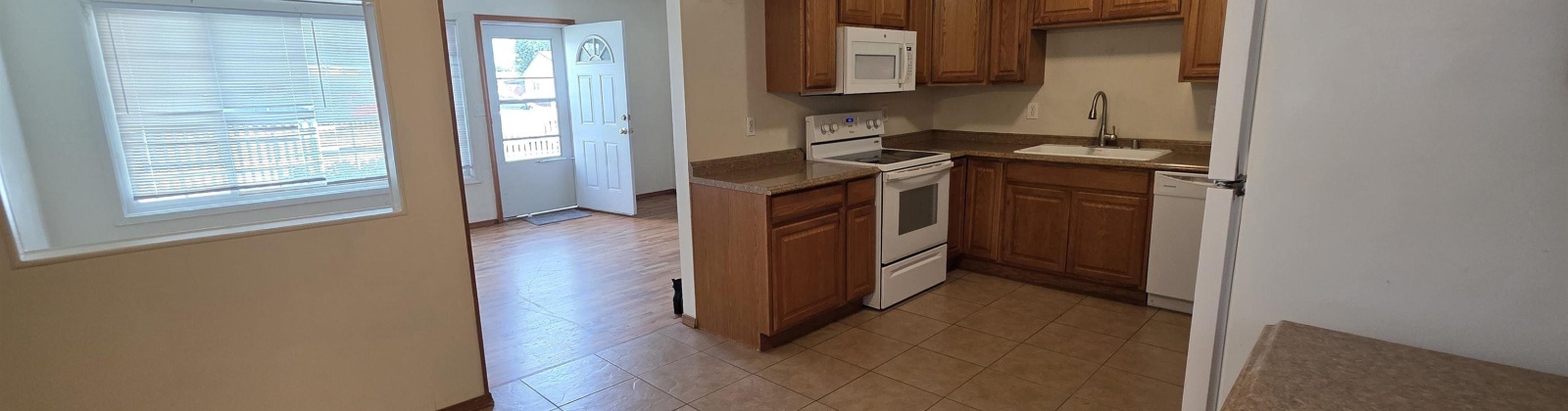 Green pl, Kennewick, Washington 99336, 3 Bedrooms Bedrooms, ,1 BathroomBathrooms,For Sale,Green pl,286013