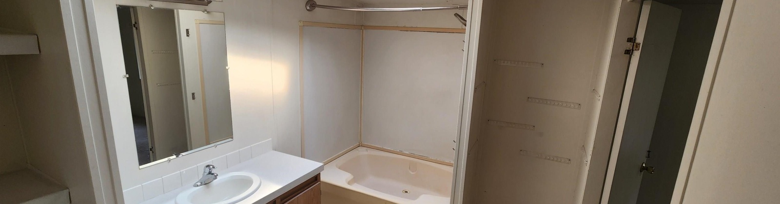 Golden Hills, Pullman, Washington 99163, 3 Bedrooms Bedrooms, 0 ,2 BathroomsBathrooms,Manufactured Homes,For Sale,Golden Hills,0,286039