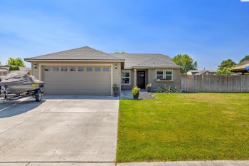 25th Ct, Kennewick, Washington 99337, 3 Bedrooms Bedrooms, ,2 BathroomsBathrooms,For Sale,25th Ct,286037