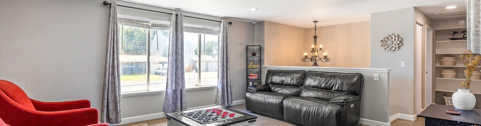 Sylvester St, Pasco, Washington 99301, 4 Bedrooms Bedrooms, ,2 BathroomsBathrooms,For Sale,Sylvester St,286031