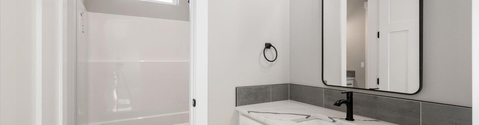 Grange St, Kennewick, Washington 99338, 4 Bedrooms Bedrooms, 0 ,4 BathroomsBathrooms,Houses,For Sale,Grange St,0,286051