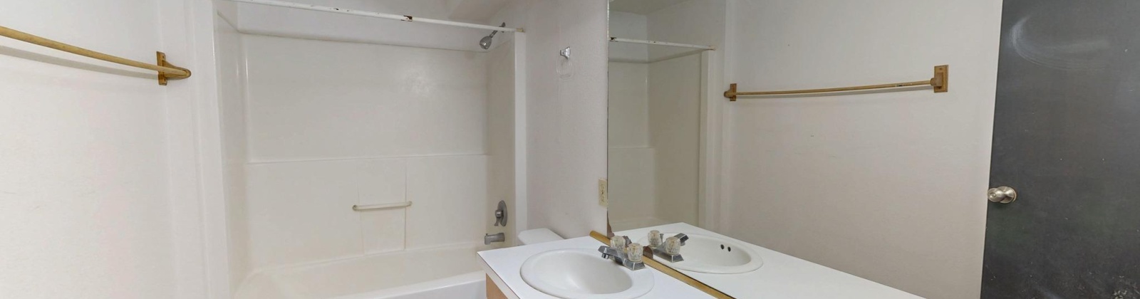 State St, Pullman, Washington 99163, 8 Bedrooms Bedrooms, ,3 BathroomsBathrooms,Multi-family,For Sale,State St,286057