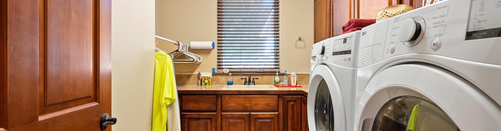 Chardonnay Dr, Pasco, Washington 99301, 3 Bedrooms Bedrooms, ,3 BathroomsBathrooms,For Sale,Chardonnay Dr,286072