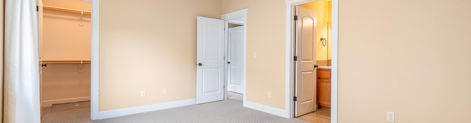 19th, Kennewick, Washington 99338, 3 Bedrooms Bedrooms, 0 ,2 BathroomsBathrooms,Houses,For Sale,19th,0,286084