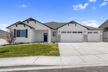 34th Pl, Kennewick, Washington 99338, 3 Bedrooms Bedrooms, ,2 BathroomsBathrooms,For Sale,34th Pl,286104