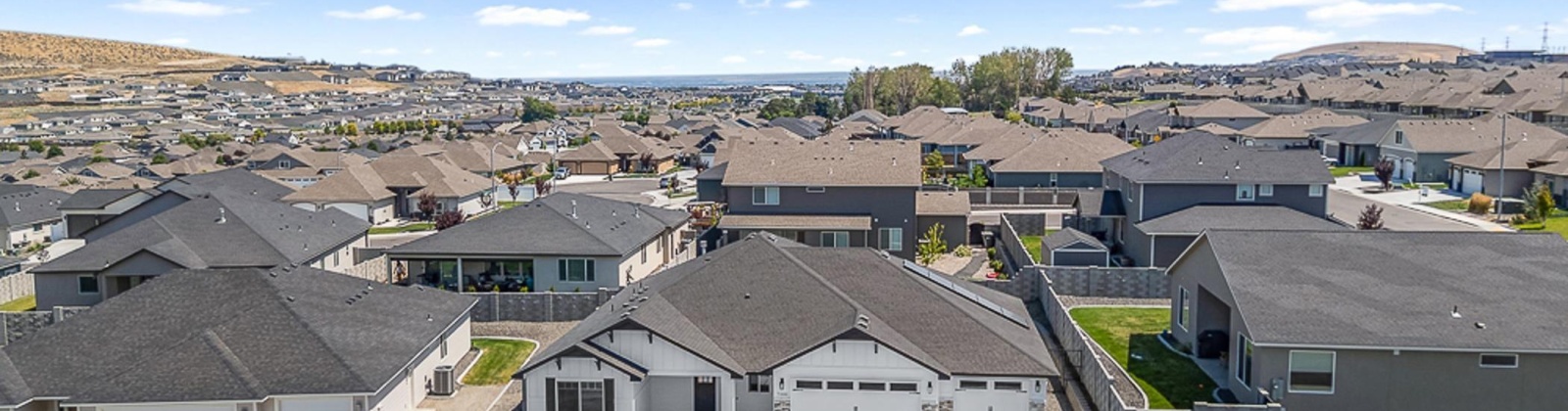 34th Pl, Kennewick, Washington 99338, 3 Bedrooms Bedrooms, ,2 BathroomsBathrooms,For Sale,34th Pl,286104