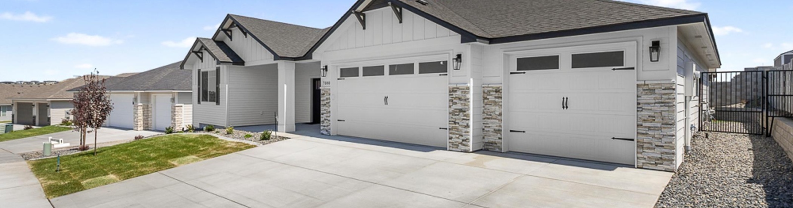 34th Pl, Kennewick, Washington 99338, 3 Bedrooms Bedrooms, ,2 BathroomsBathrooms,For Sale,34th Pl,286104