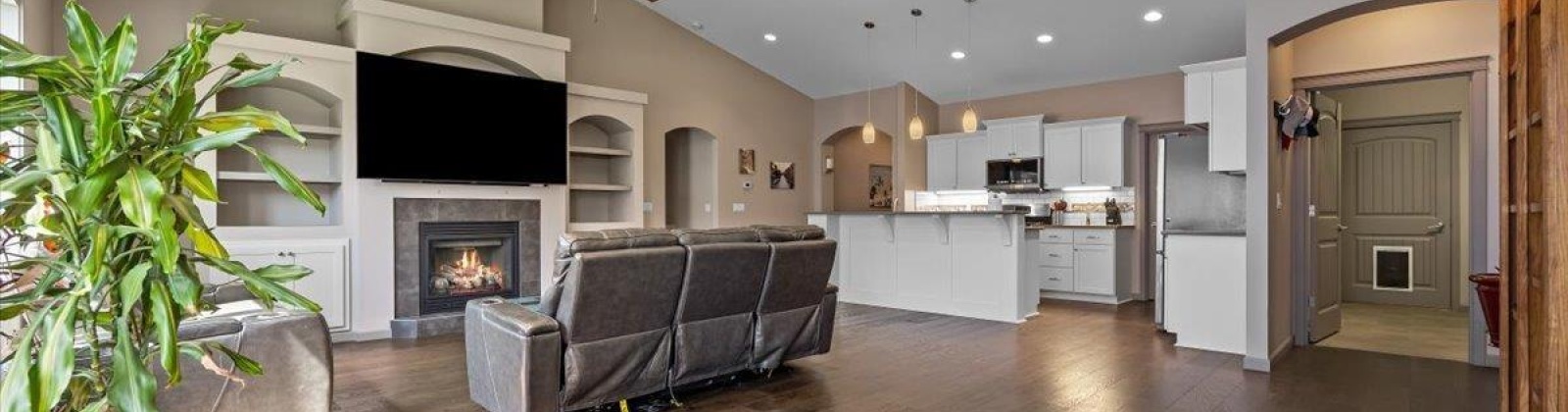 37th Pl, Kennewick, Washington 99338, 4 Bedrooms Bedrooms, ,3 BathroomsBathrooms,For Sale,37th Pl,286129