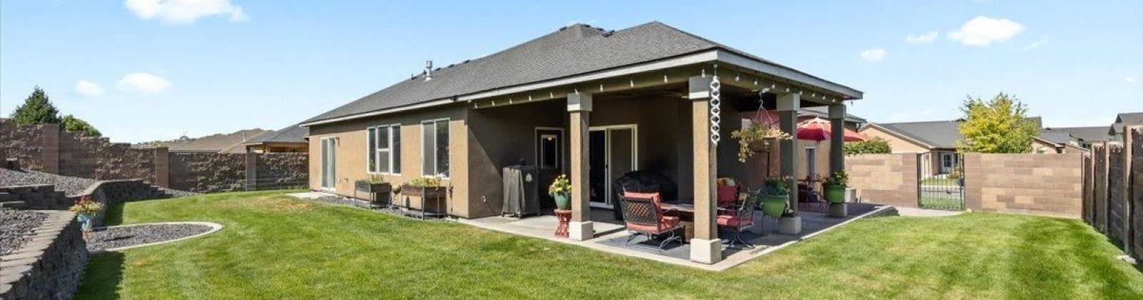 37th Pl, Kennewick, Washington 99338, 4 Bedrooms Bedrooms, ,3 BathroomsBathrooms,For Sale,37th Pl,286129