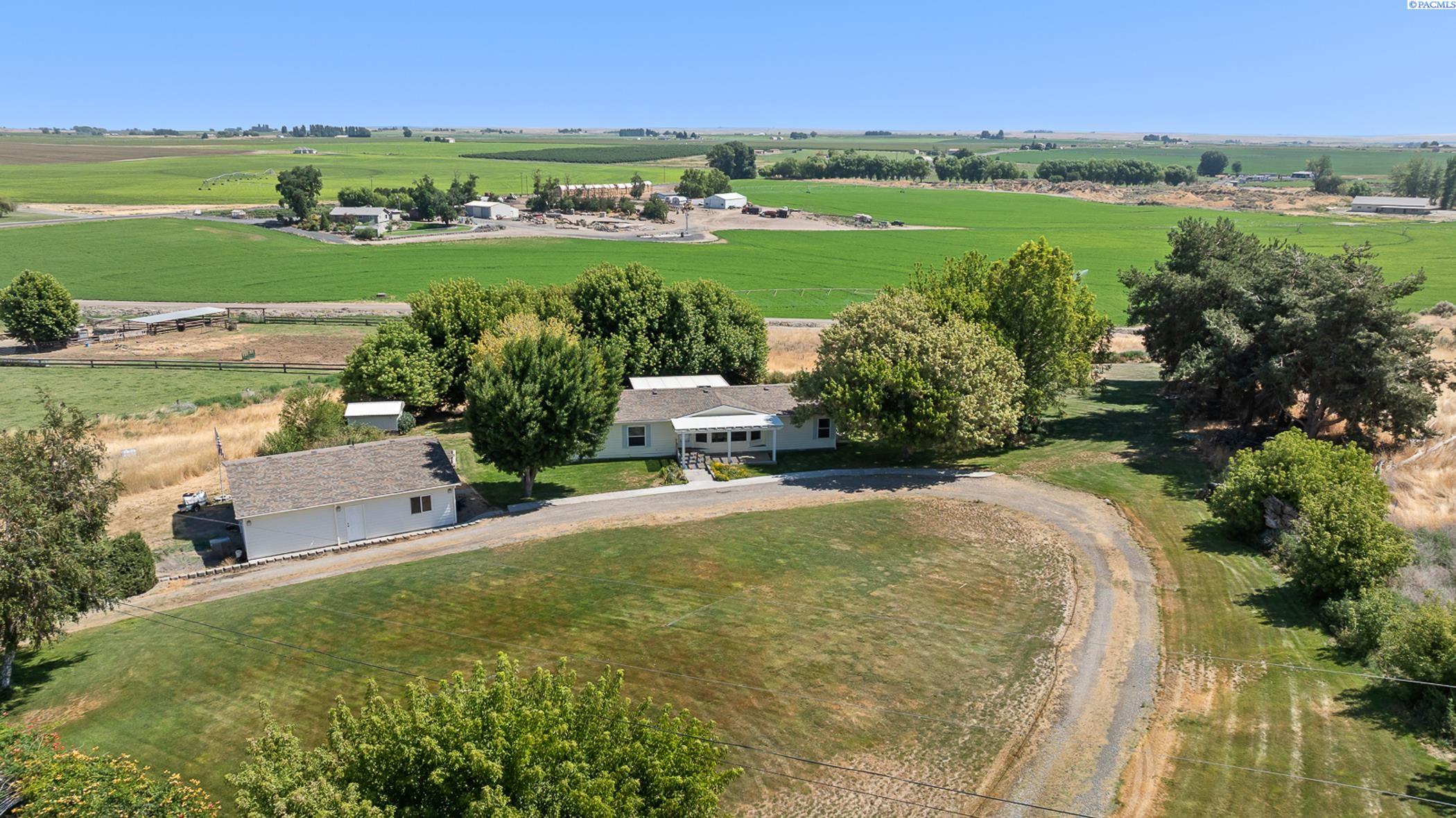 Fir Rd., Eltopia, Washington 99330, 4 Bedrooms Bedrooms, 0 ,2 BathroomsBathrooms,Manufactured Homes,For Sale,Fir Rd.,0,286146