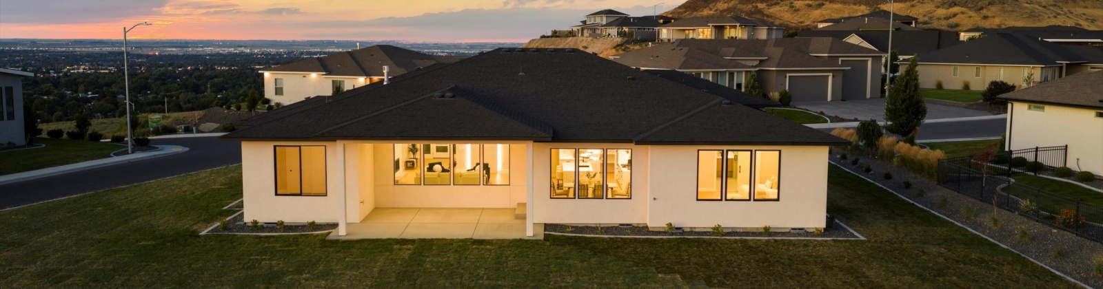 Belfair Street, Kennewick, Washington 99338, 5 Bedrooms Bedrooms, ,4 BathroomsBathrooms,For Sale,Belfair Street,286177