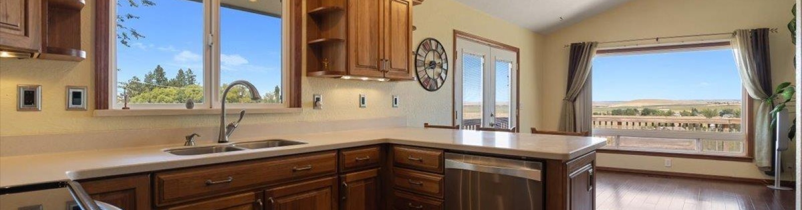 Red Mountain Road, Benton City, Washington 99320, 2 Bedrooms Bedrooms, ,3 BathroomsBathrooms,For Sale,Red Mountain Road,286175
