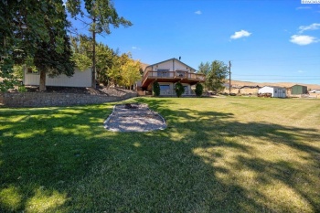 Red Mountain Road, Benton City, Washington 99320, 2 Bedrooms Bedrooms, ,3 BathroomsBathrooms,For Sale,Red Mountain Road,286175