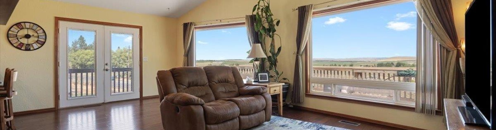 Red Mountain Road, Benton City, Washington 99320, 2 Bedrooms Bedrooms, ,3 BathroomsBathrooms,For Sale,Red Mountain Road,286175