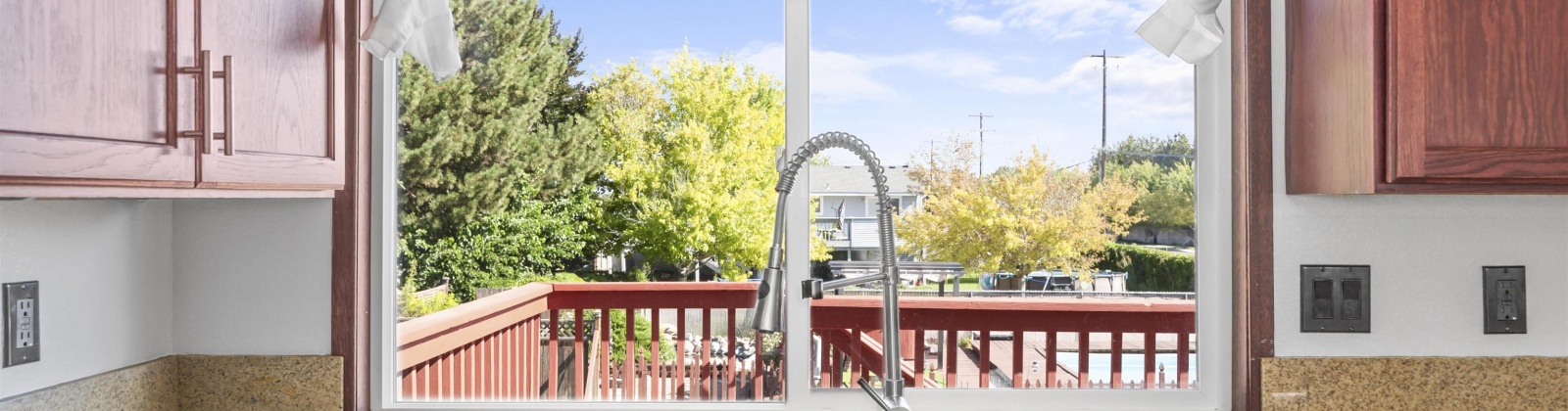 38th Place, Kennewick, Washington 99337, 4 Bedrooms Bedrooms, ,3 BathroomsBathrooms,For Sale,38th Place,286213