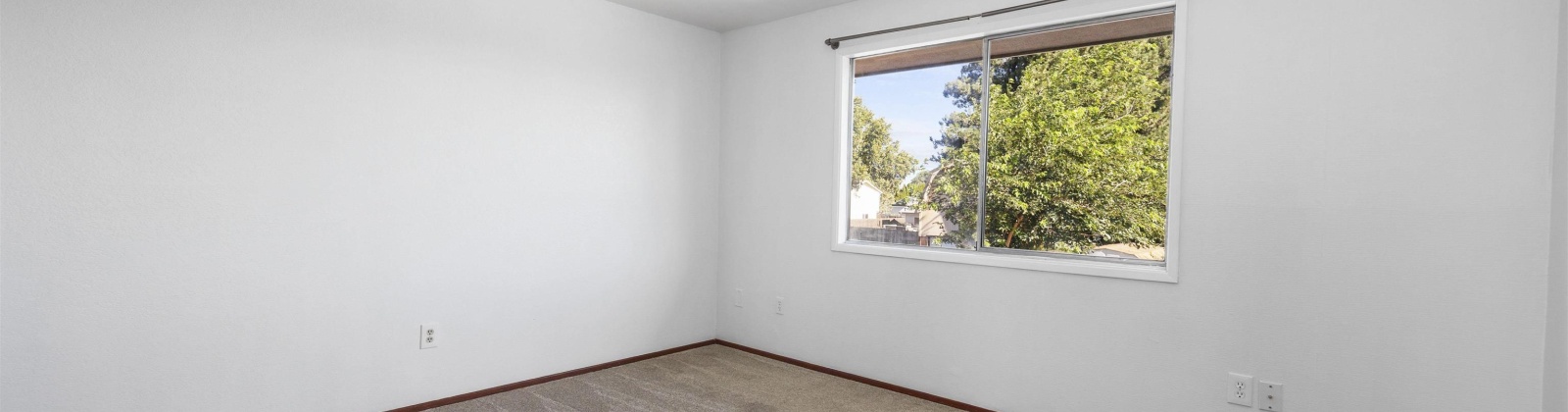 38th Place, Kennewick, Washington 99337, 4 Bedrooms Bedrooms, ,3 BathroomsBathrooms,For Sale,38th Place,286213