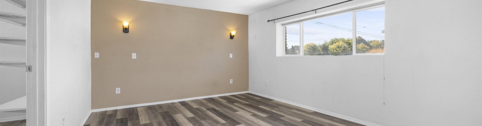 38th Place, Kennewick, Washington 99337, 4 Bedrooms Bedrooms, ,3 BathroomsBathrooms,For Sale,38th Place,286213