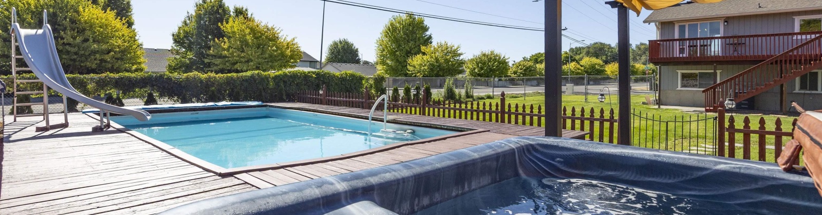 38th Place, Kennewick, Washington 99337, 4 Bedrooms Bedrooms, ,3 BathroomsBathrooms,For Sale,38th Place,286213