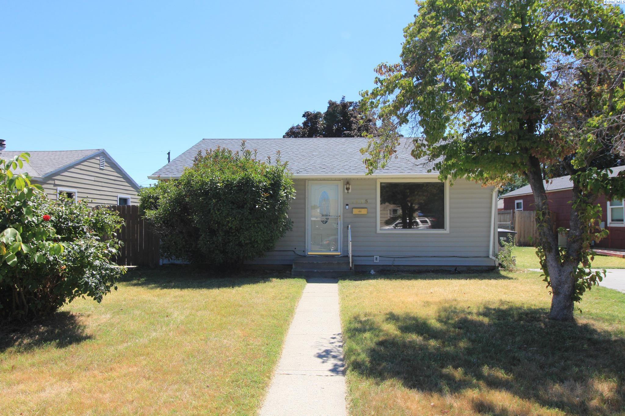 2nd Avenue, Kennewick, Washington 99336, 2 Bedrooms Bedrooms, 0 ,1 BathroomBathrooms,Houses,For Rent,2nd Avenue,0,286214