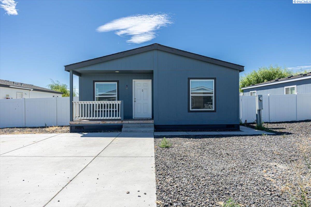 Edison #5, Sunnyside, Washington 98944, 3 Bedrooms Bedrooms, 0 ,2 BathroomsBathrooms,Manufactured Homes,For Sale,Edison #5,0,286219