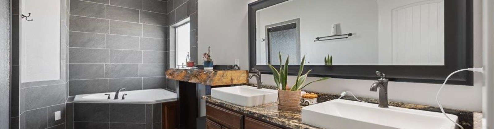 Ivone Dr, Sunnyside, Washington 98944, 4 Bedrooms Bedrooms, 0 ,3 BathroomsBathrooms,Houses,For Sale,Ivone Dr,0,286220