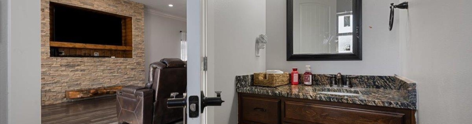 Ivone Dr, Sunnyside, Washington 98944, 4 Bedrooms Bedrooms, 0 ,3 BathroomsBathrooms,Houses,For Sale,Ivone Dr,0,286220