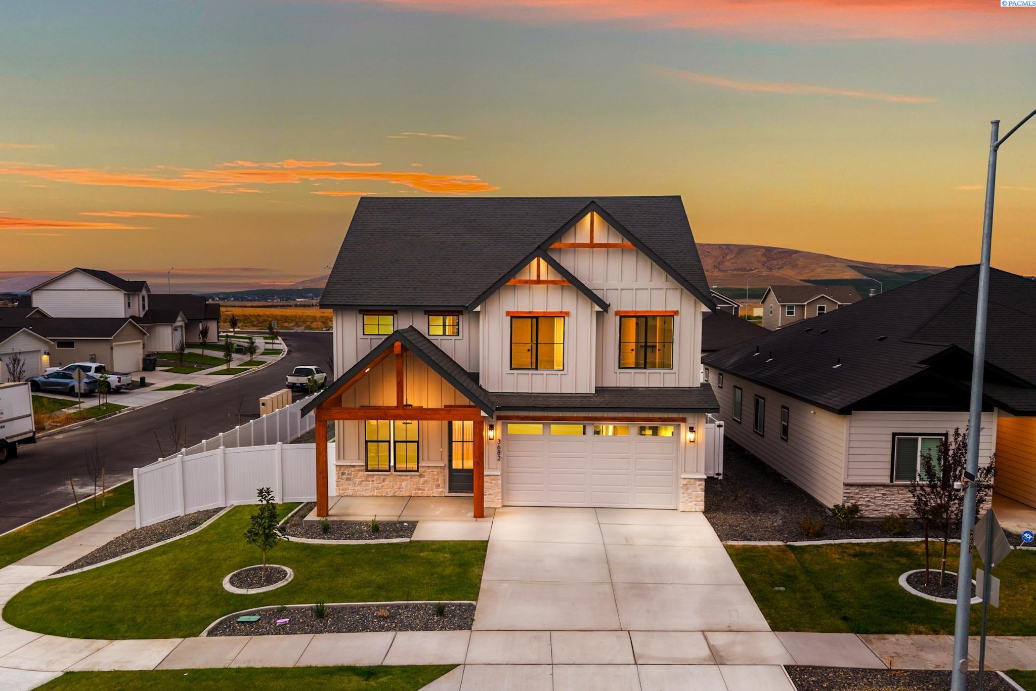 Morningside Parkway, Richland, Washington 99352, 4 Bedrooms Bedrooms, 0 ,3 BathroomsBathrooms,Houses,For Sale,Morningside Parkway,0,286238